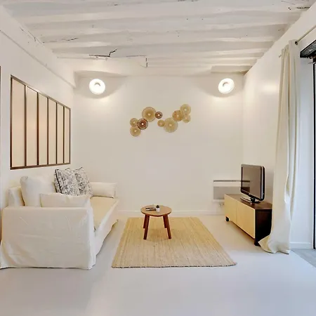 Daire Magnificent -2br-4p- Le Marais