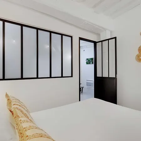 아파트 Magnificent -2br-4p- Le Marais 파리