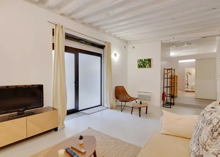 아파트 Magnificent -2br-4p- Le Marais *